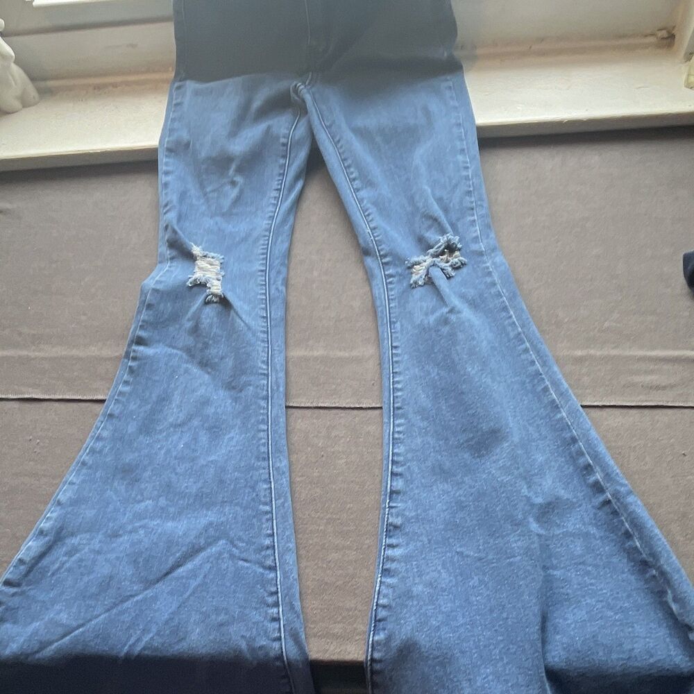 Daisy Flare Jeans Women’s S Blue Medium Wash Denim Distressed 5-Pocket Zip